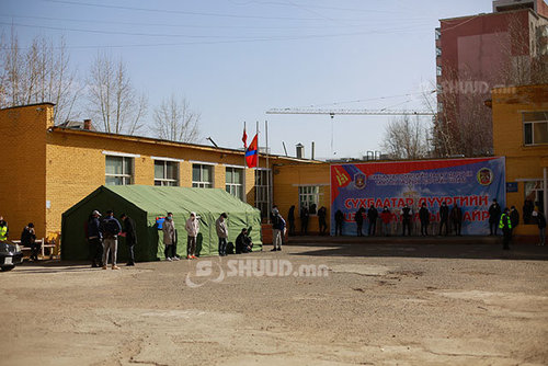 Сурвалжилга: Цэргийн албанд өөрийн хүслээр ирсэн залуус олон байна